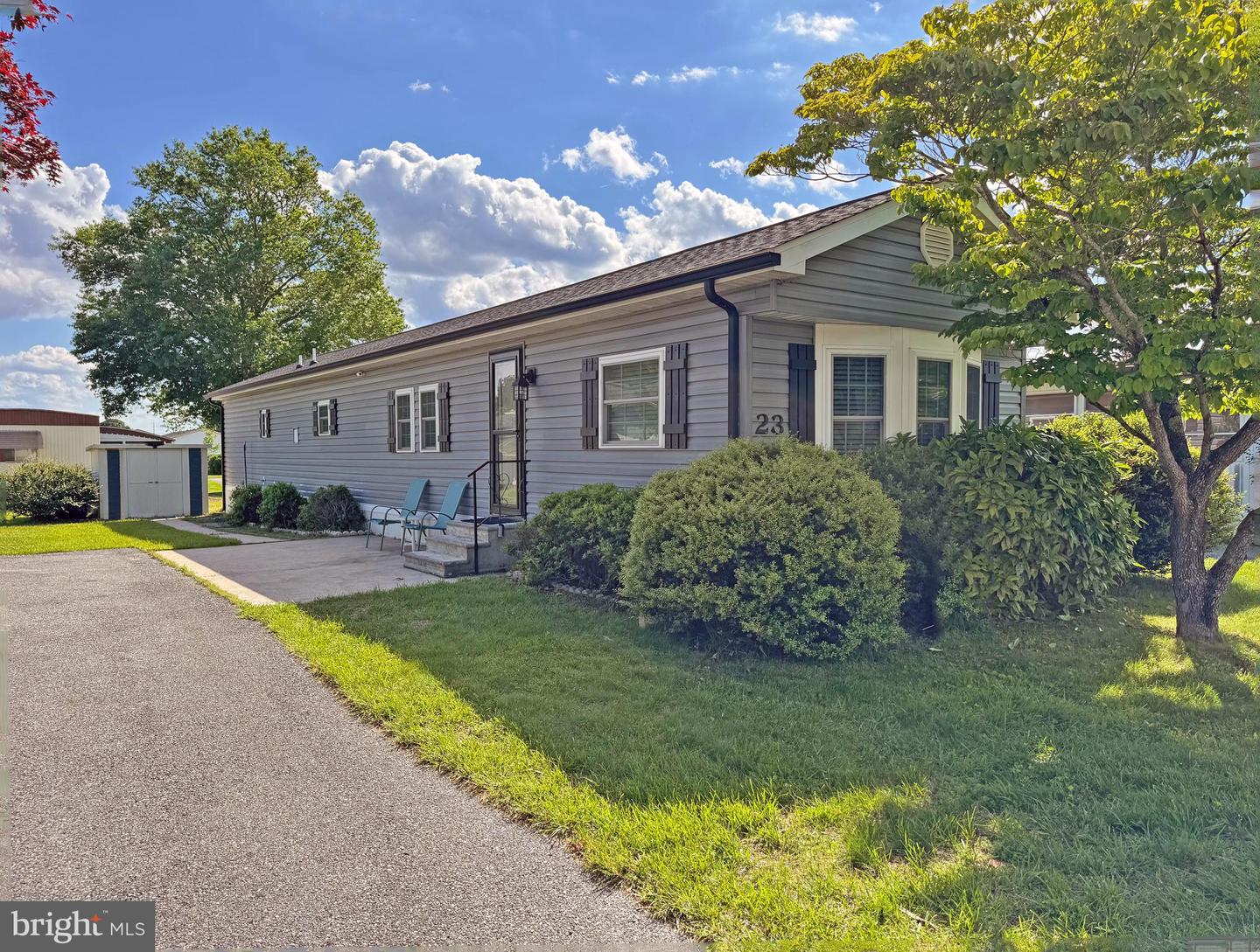 23 Carriage Ln Property Photo 1