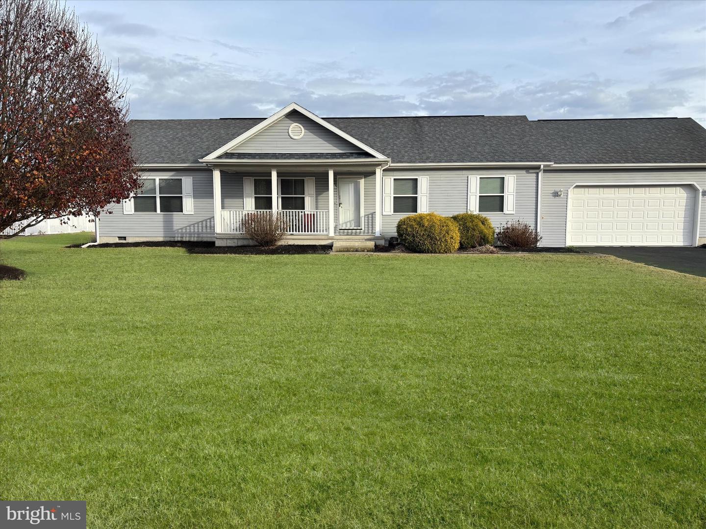25897 Country Meadows Dr Property Photo