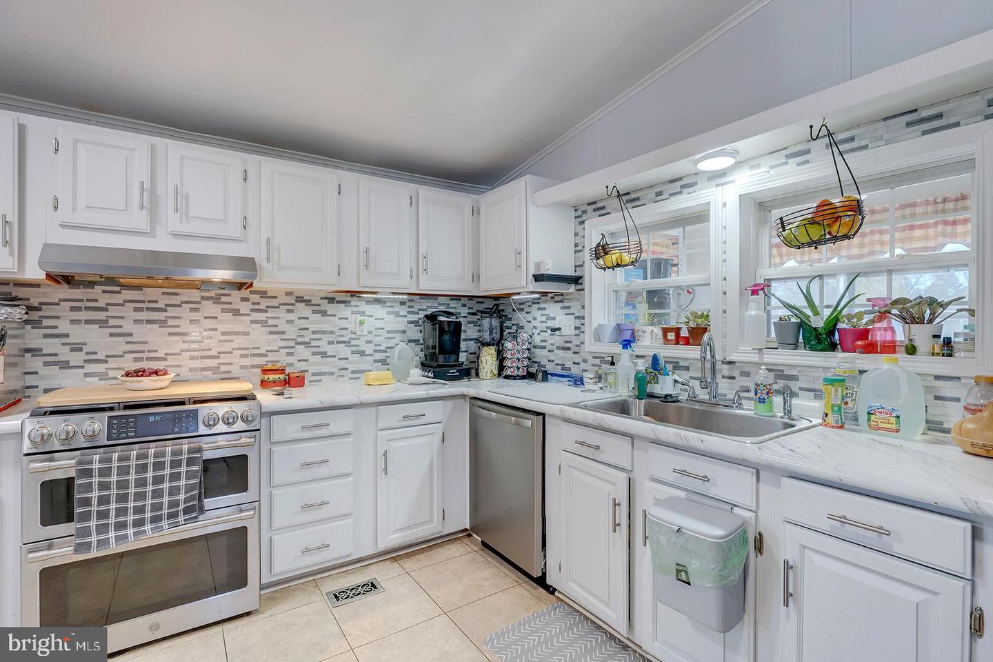 34495 Easy St Property Photo 2