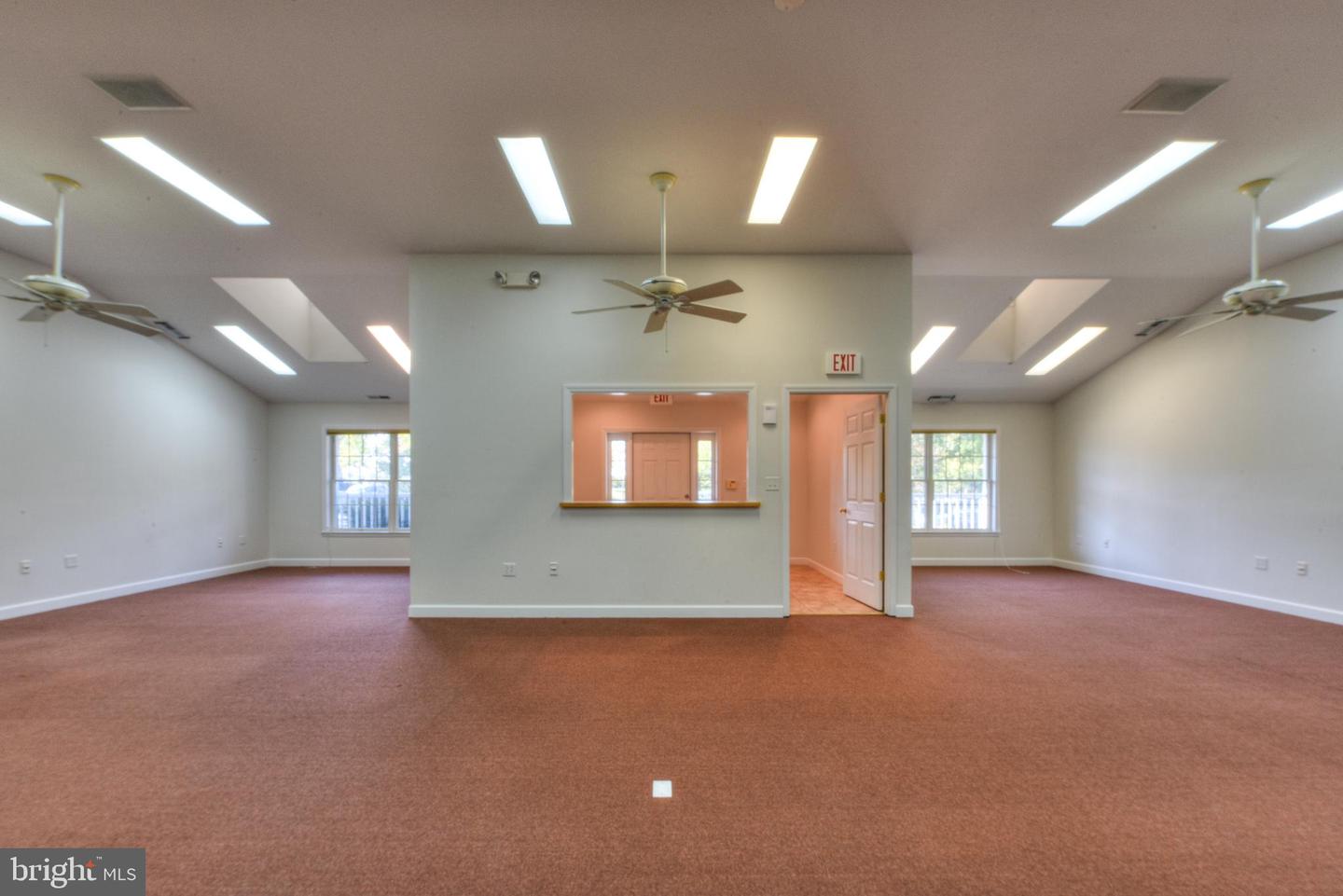 17503 Nassau Commons Blvd Property Photo 17