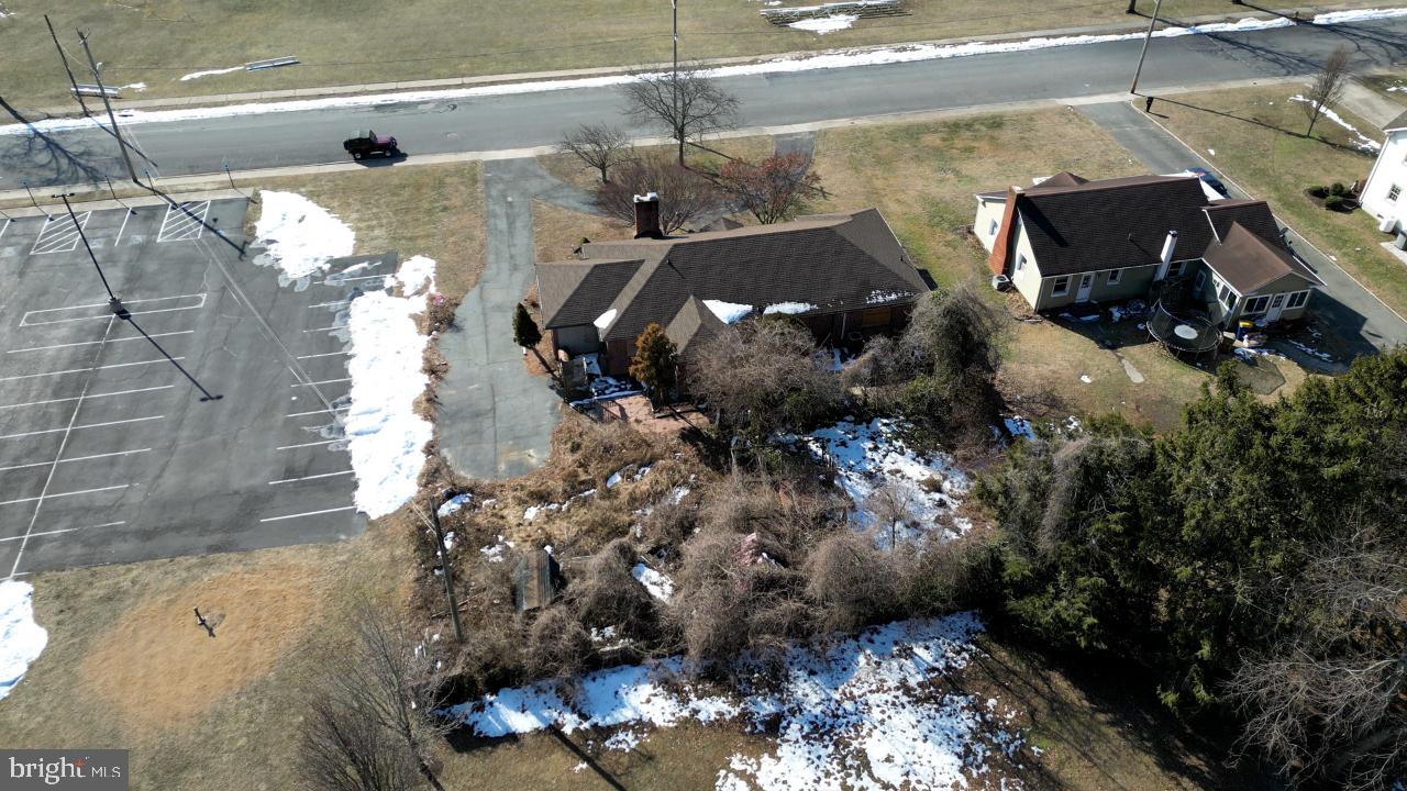 109 School Pl Property Photo 2