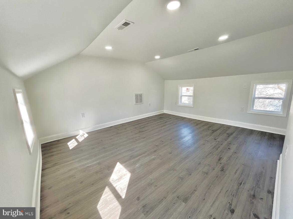 123 Market St Property Photo 24