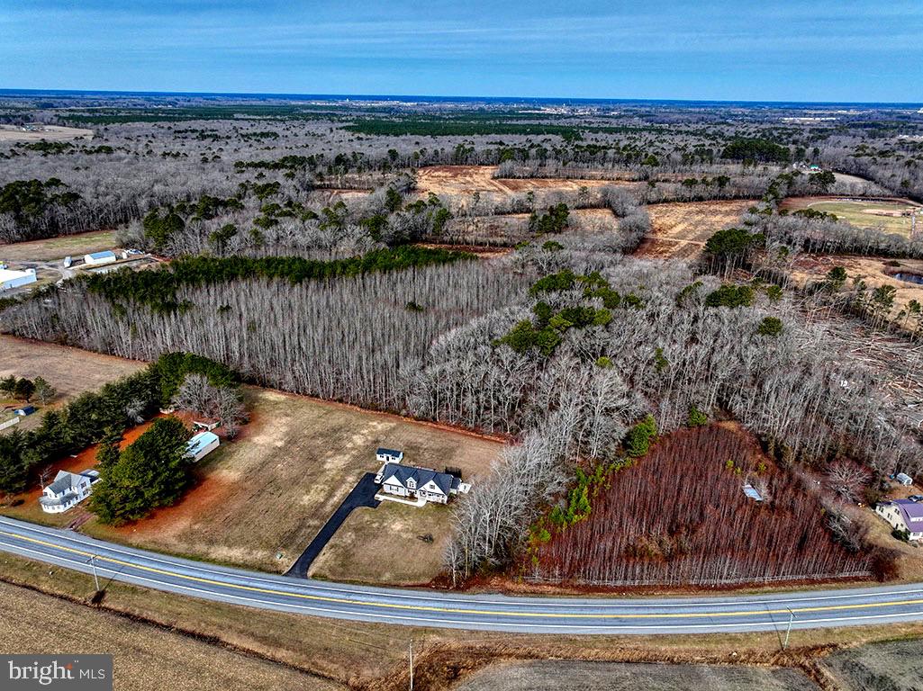 9 Foot Road Property Photo 4