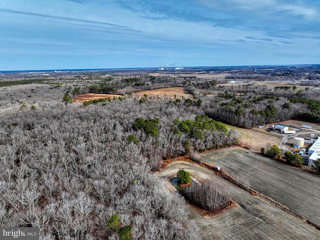 9 Foot Road Property Photo 8