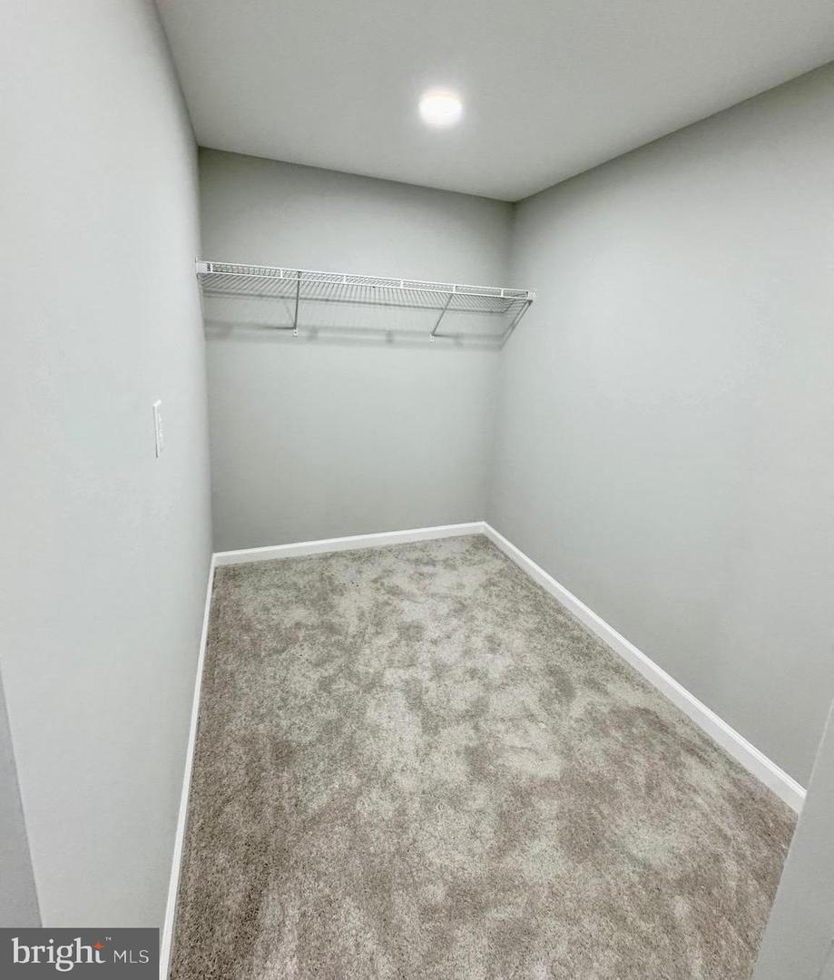 14 Colonial Ln #15590 Property Photo 17
