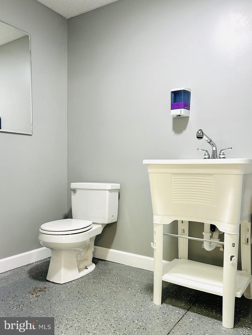 30447 Cedar Neck Rd #2 Property Photo 4