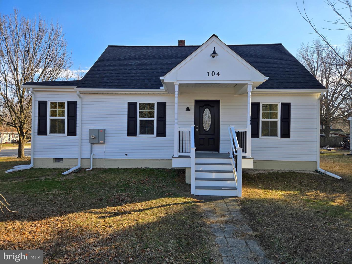 104 E Clarke Ave Property Photo