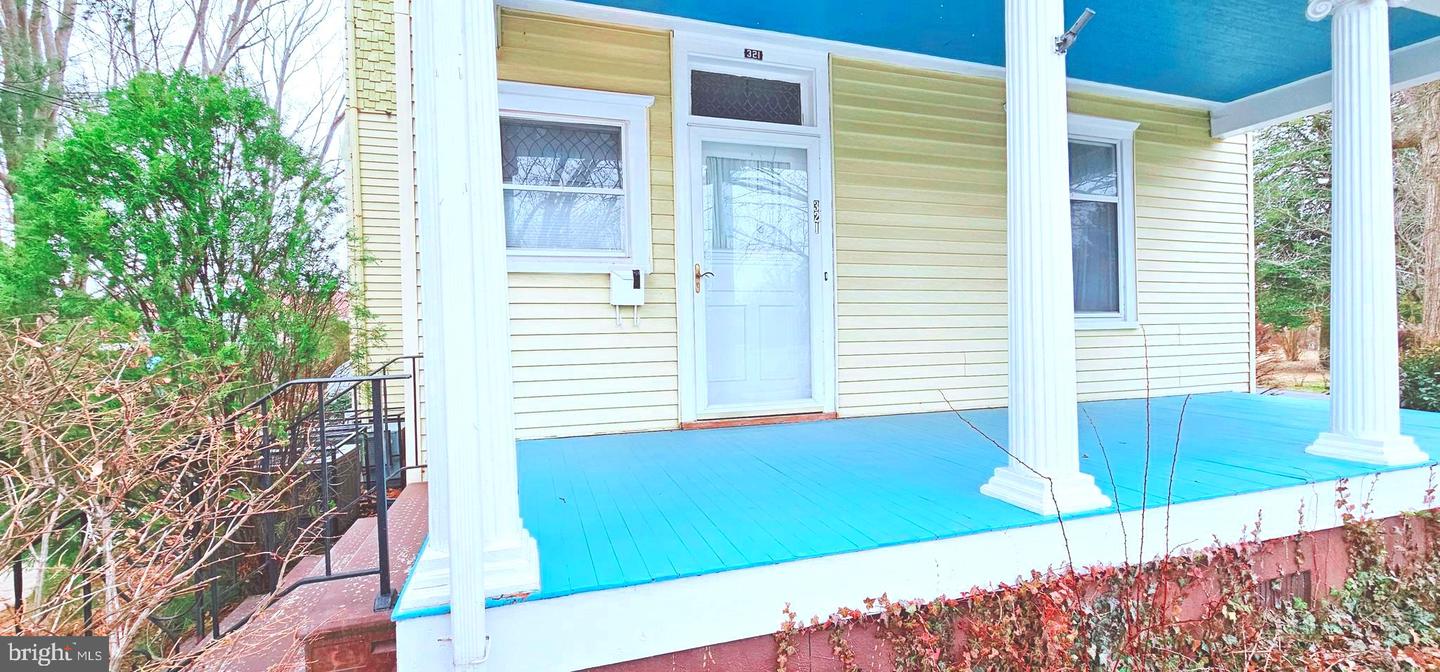 321 S Walnut St Property Photo 7