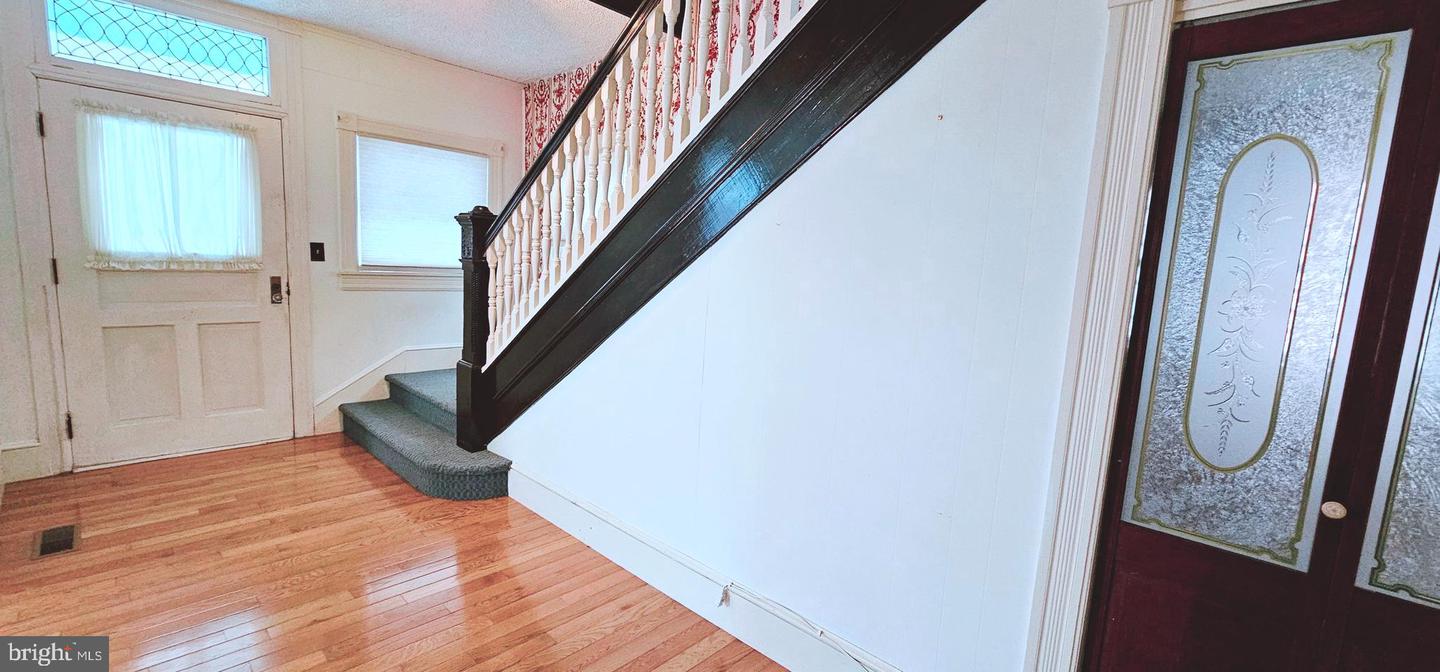 321 S Walnut St Property Photo 22