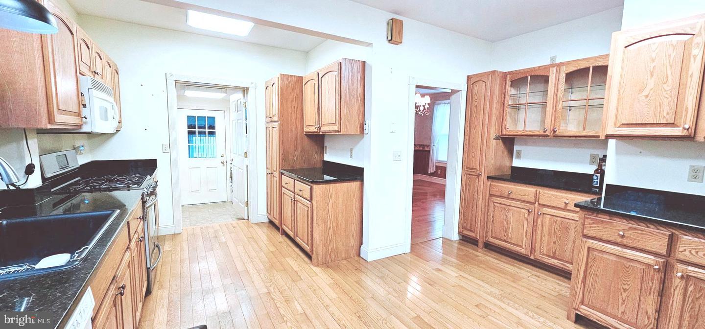 321 S Walnut St Property Photo 35