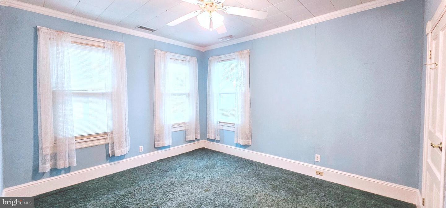 321 S Walnut St Property Photo 59