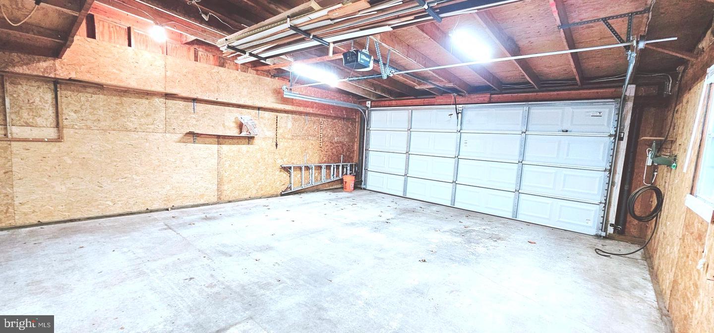 321 S Walnut St Property Photo 65