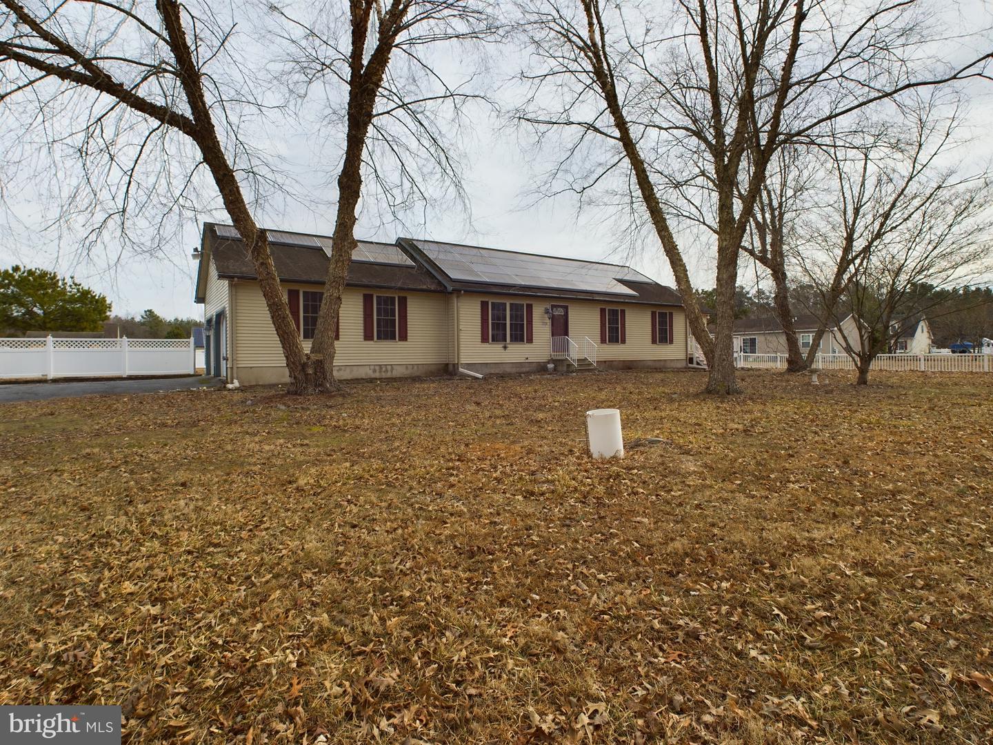 23338 Park Ave Property Photo 13