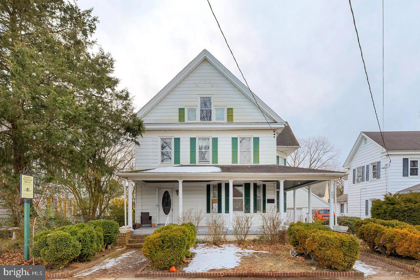 402 Pine St Property Photo
