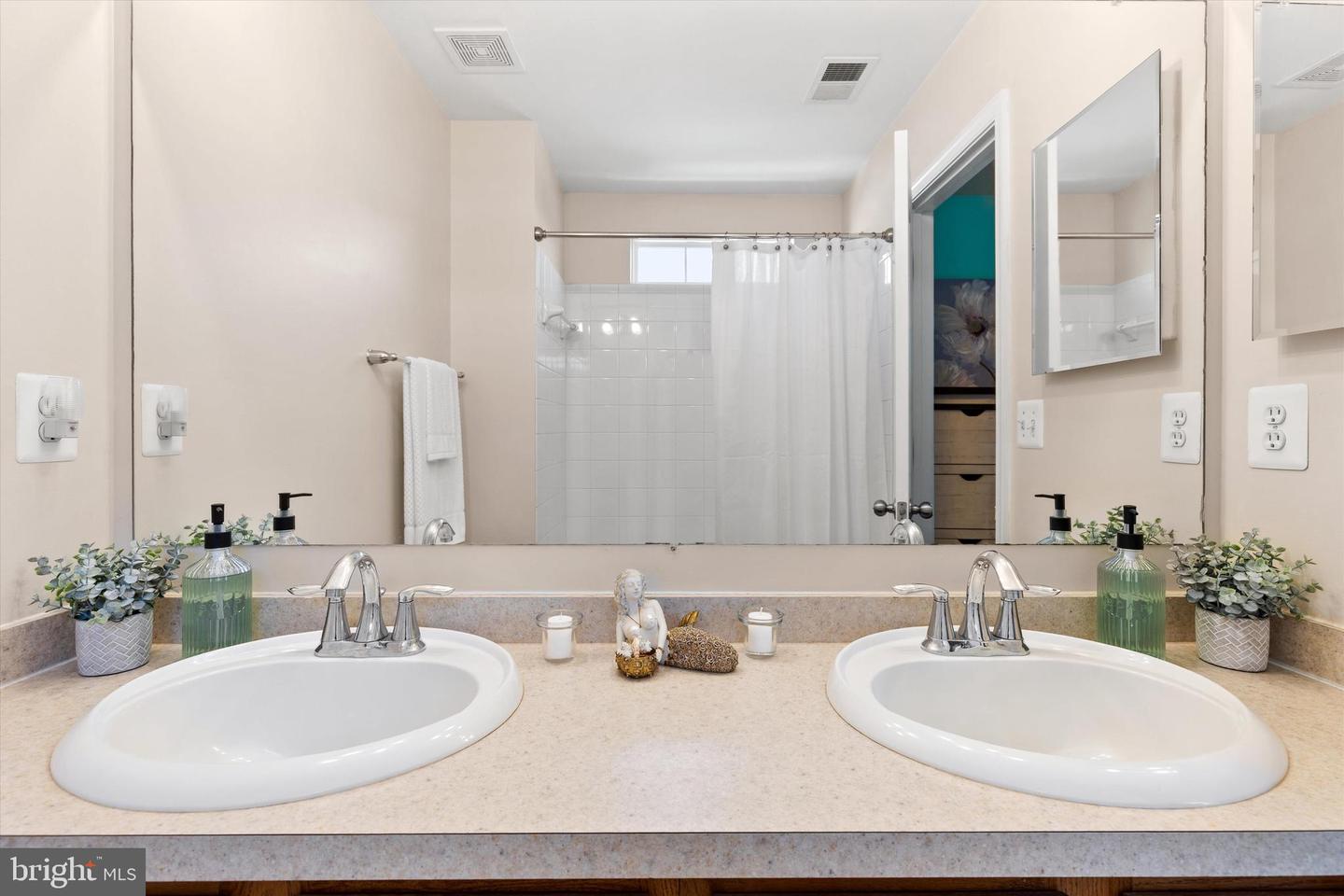20769 Brunswick Ln Property Photo 17