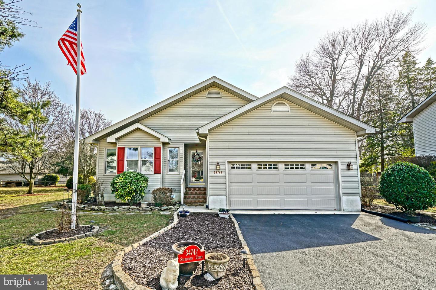 Bay Colony Real Estate Listings Main Image