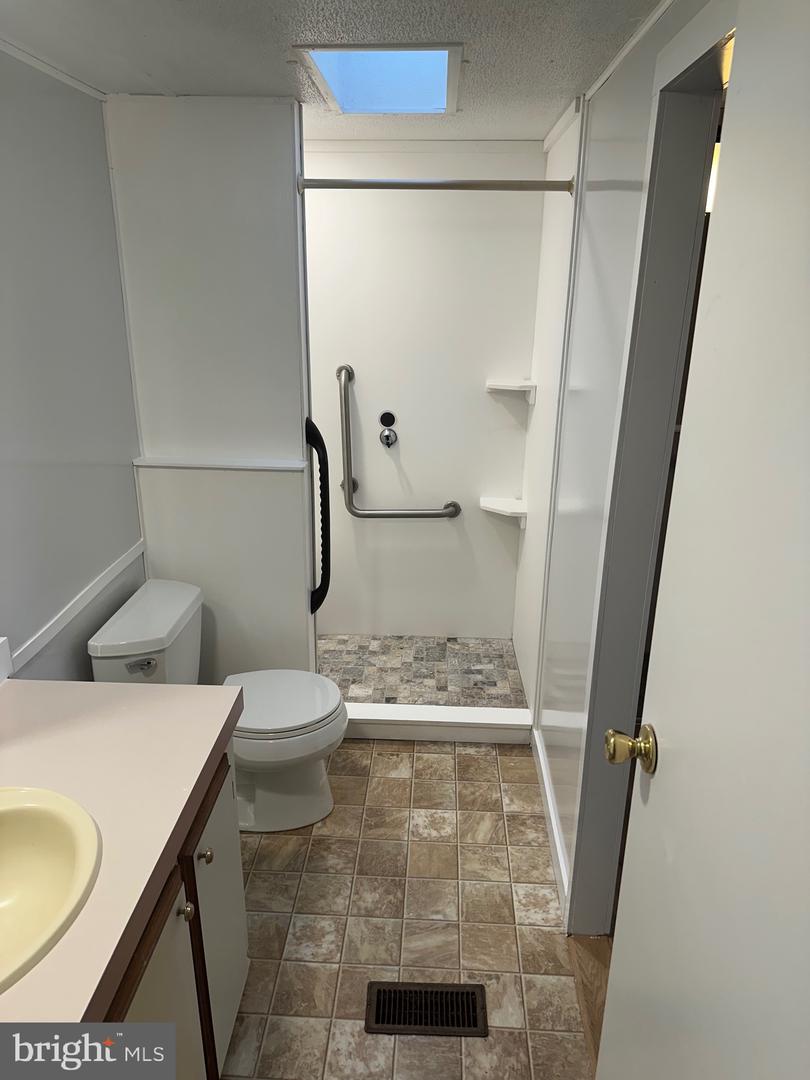 37178 Pinewood Rd Property Photo 31