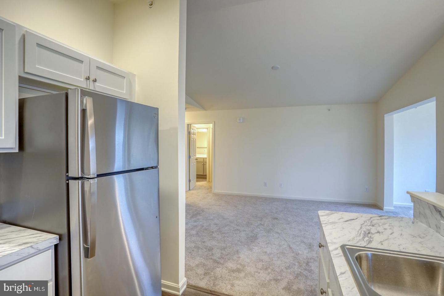 4902 E Pebble Ln #e Property Photo 14