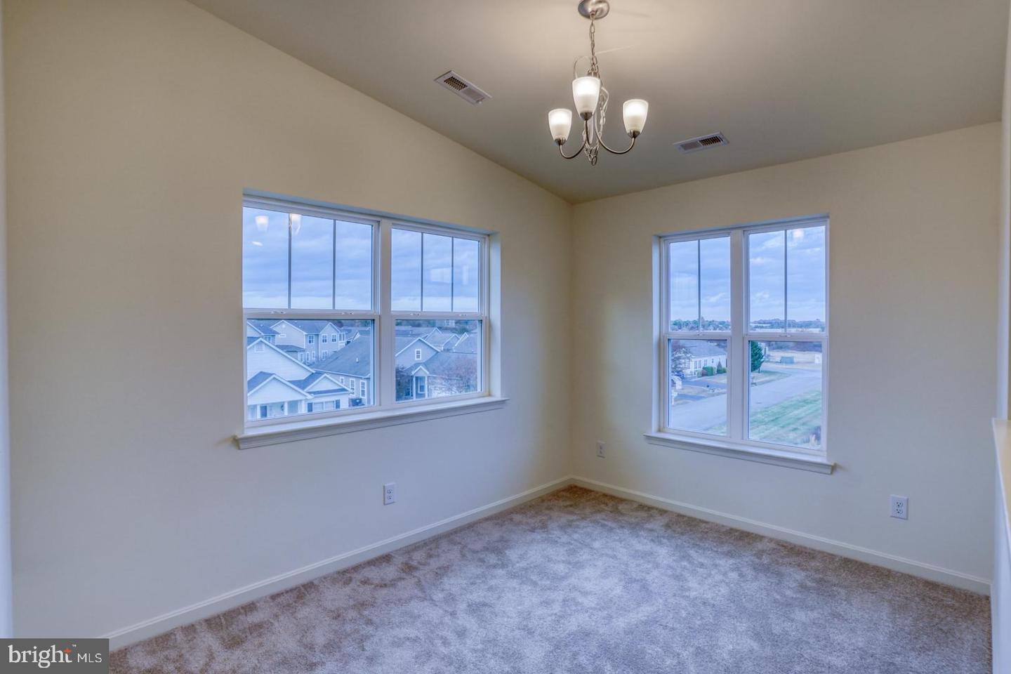 4902 E Pebble Ln #e Property Photo 15