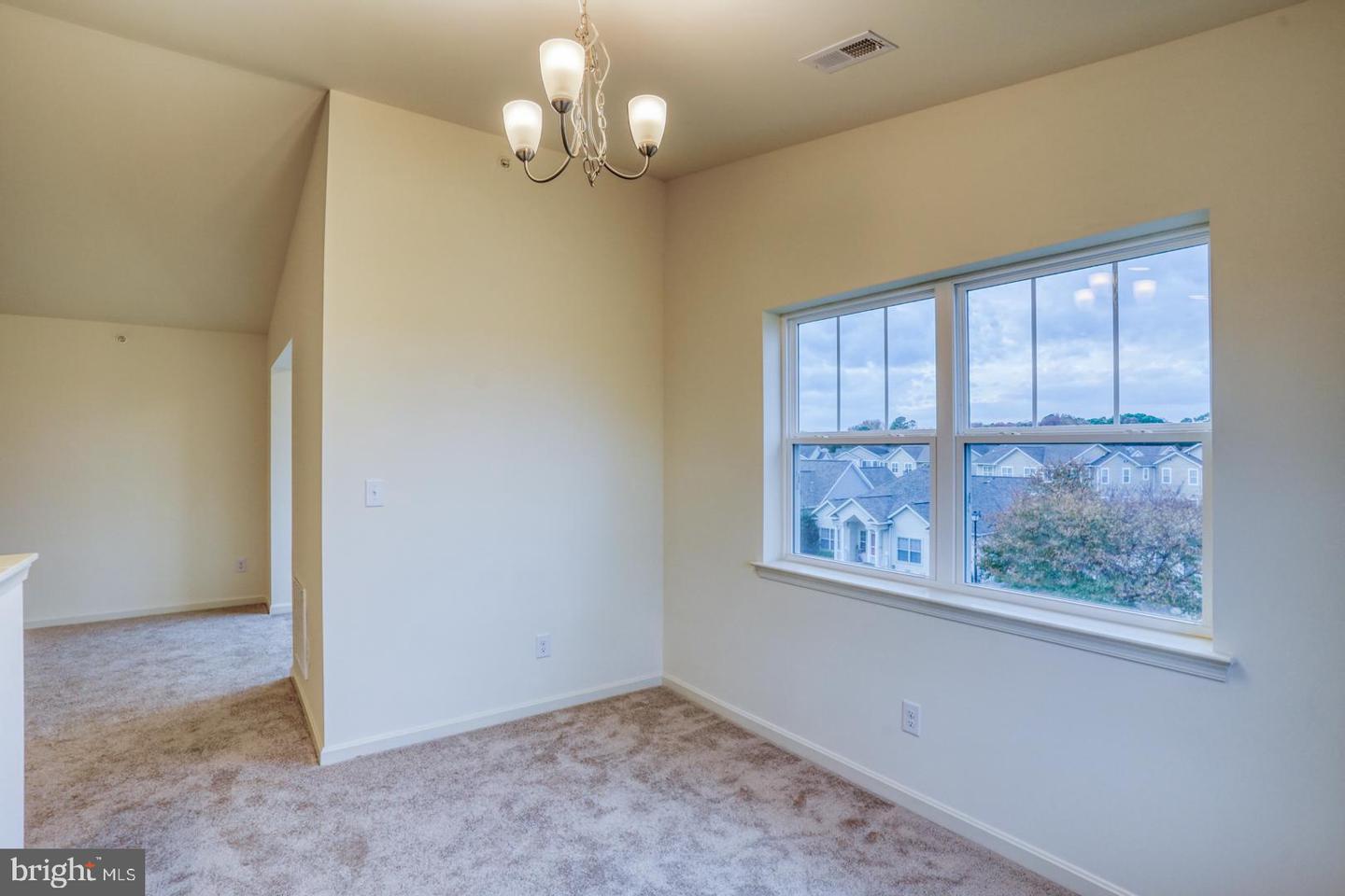 4902 E Pebble Ln #e Property Photo 16
