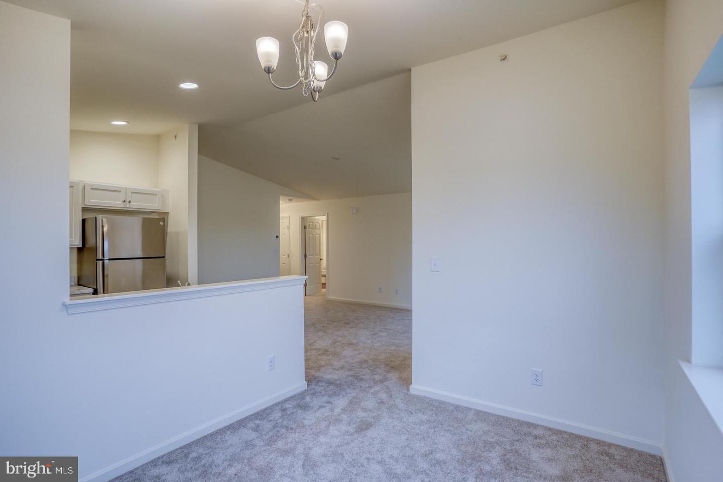 4902 E Pebble Ln #e Property Photo 17