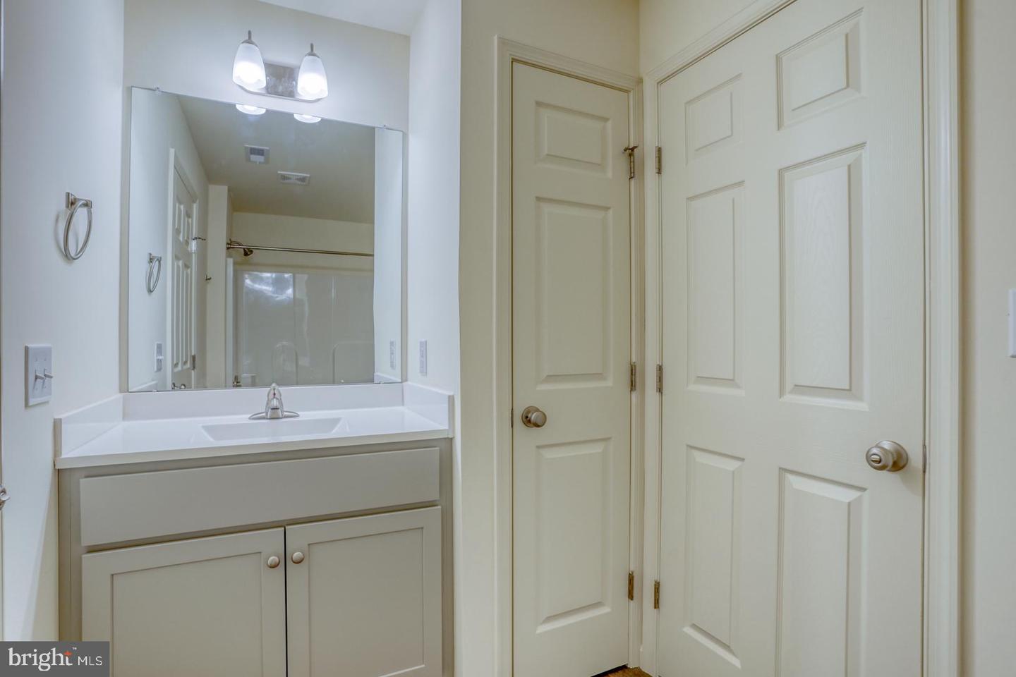 4902 E Pebble Ln #e Property Photo 22