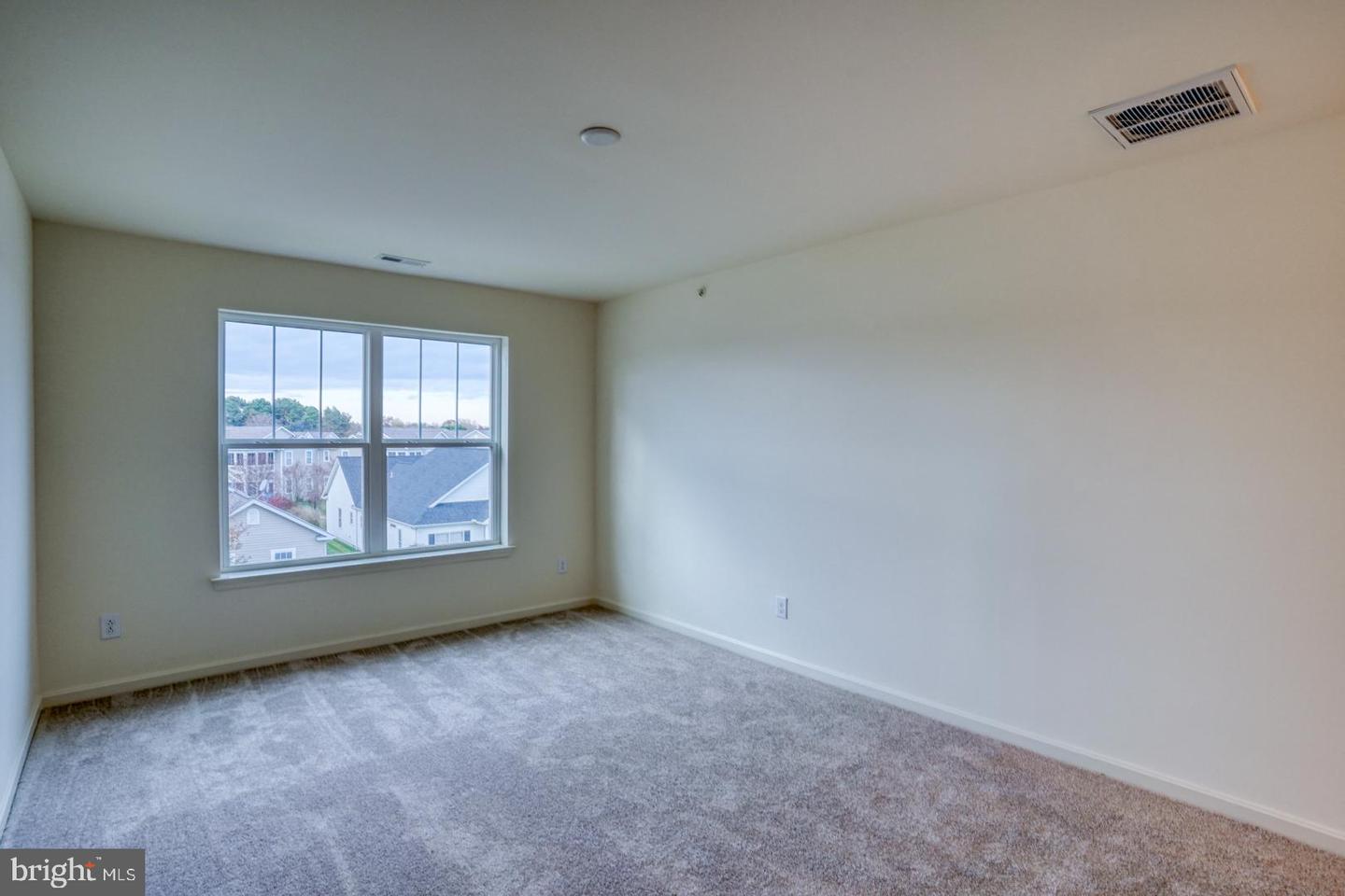 4902 E Pebble Ln #e Property Photo 25