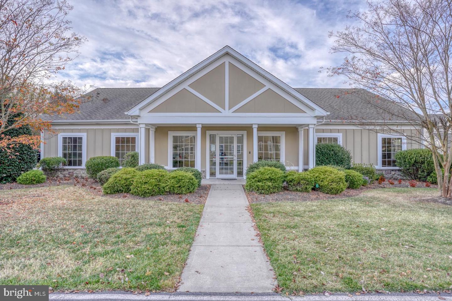 4902 E Pebble Ln #e Property Photo 34