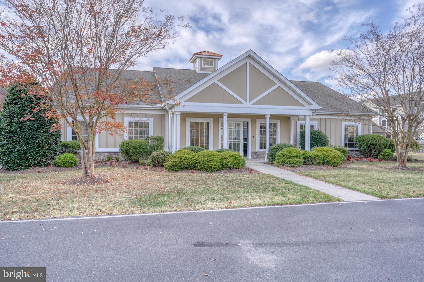 4902 E Pebble Ln #e Property Photo 35