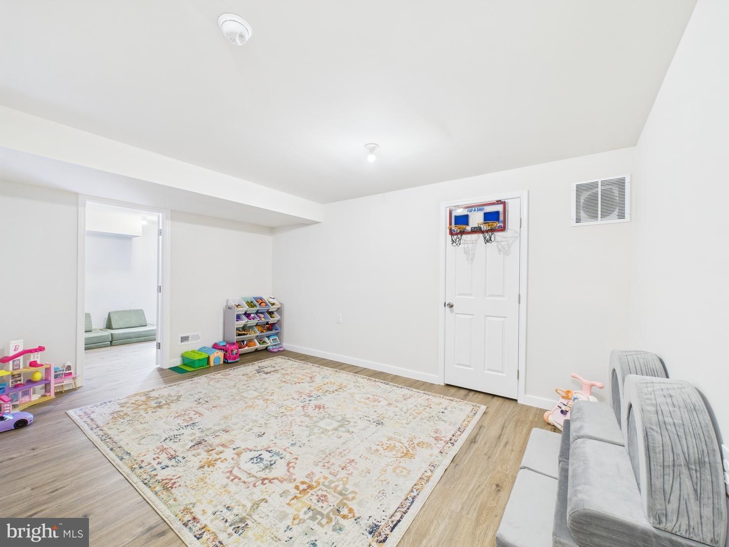 515 Peachtree Ln Property Photo 23