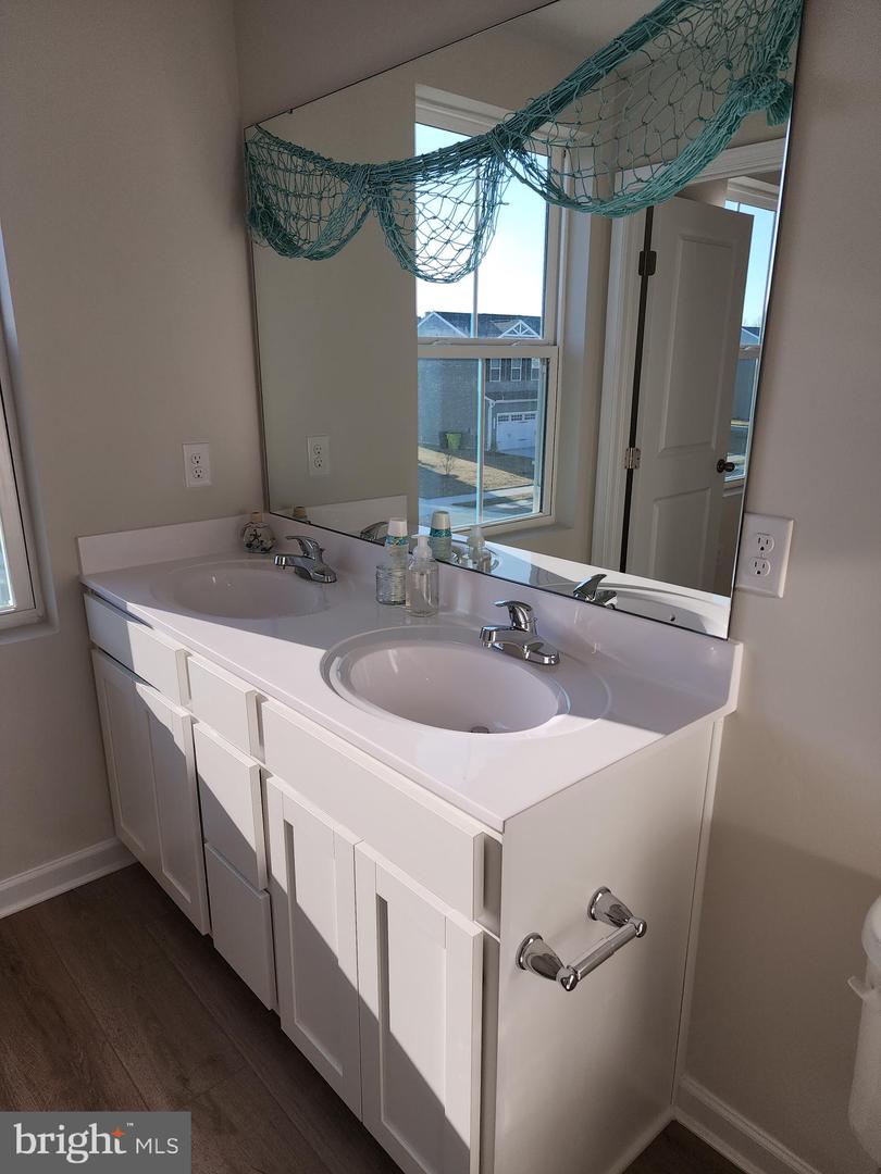 30089 Moorings Reach Property Photo 28