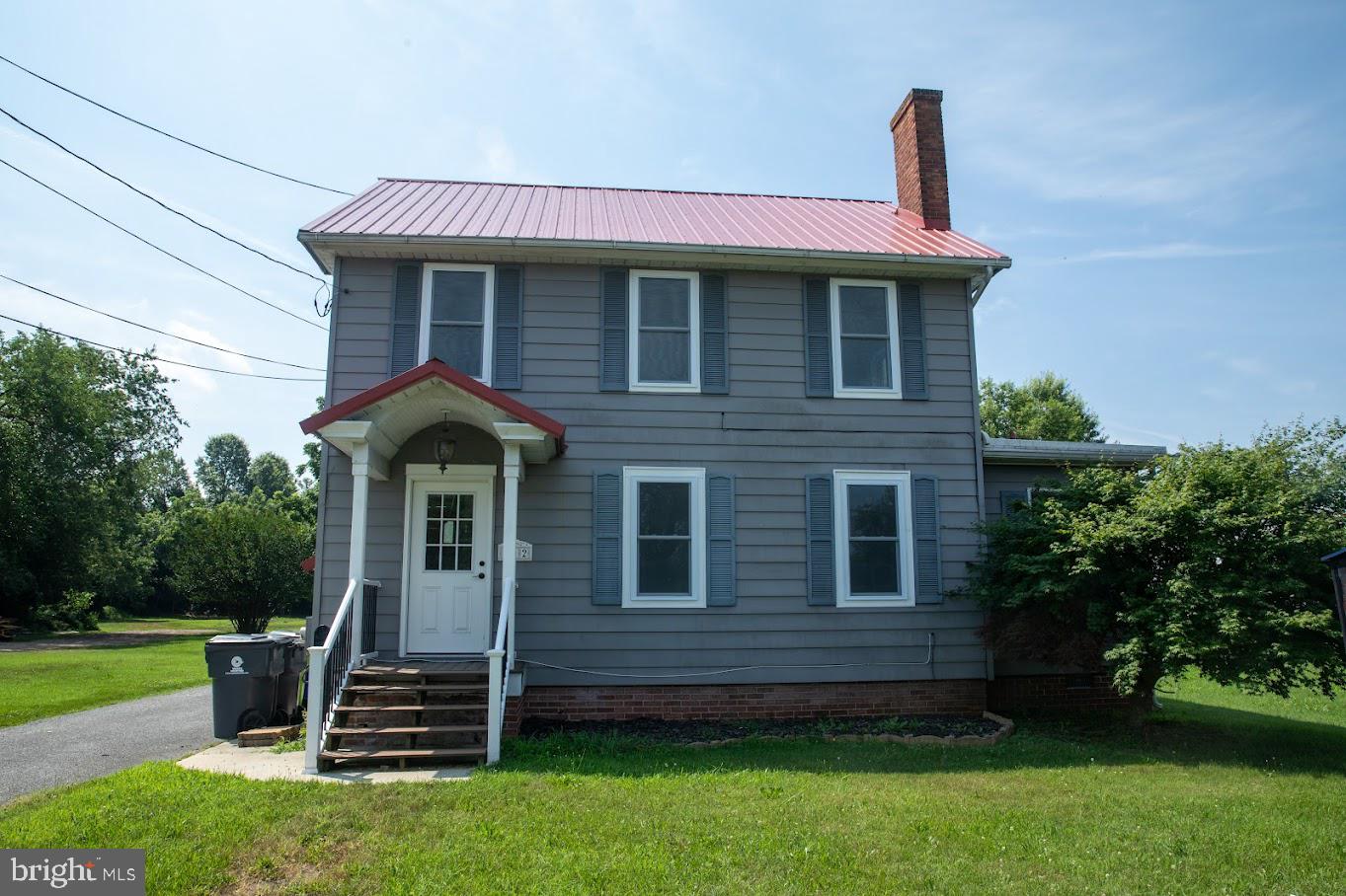 512 E Market Property Photo 2