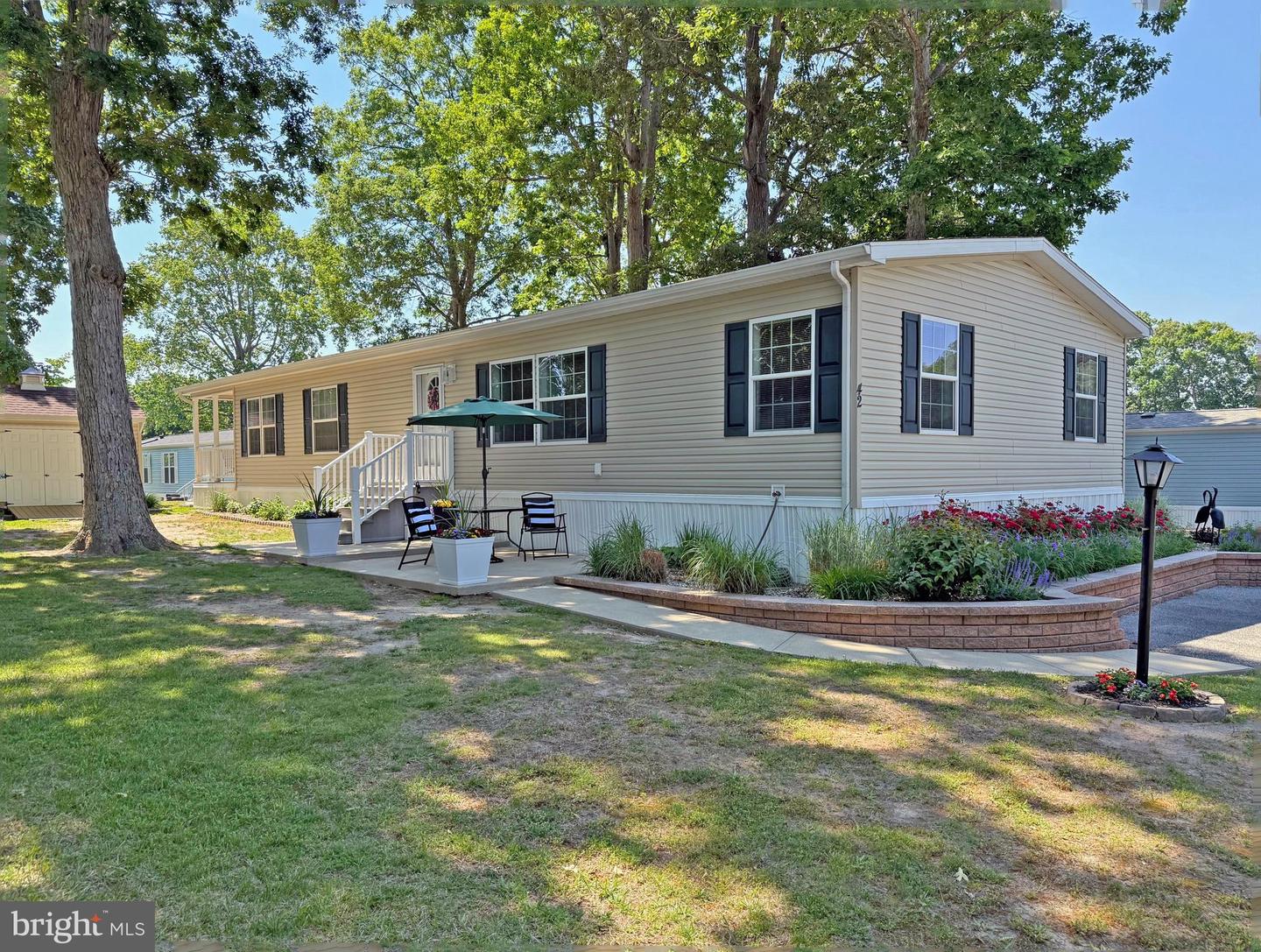 42 BRANCHWOOD DR Property Photo 1