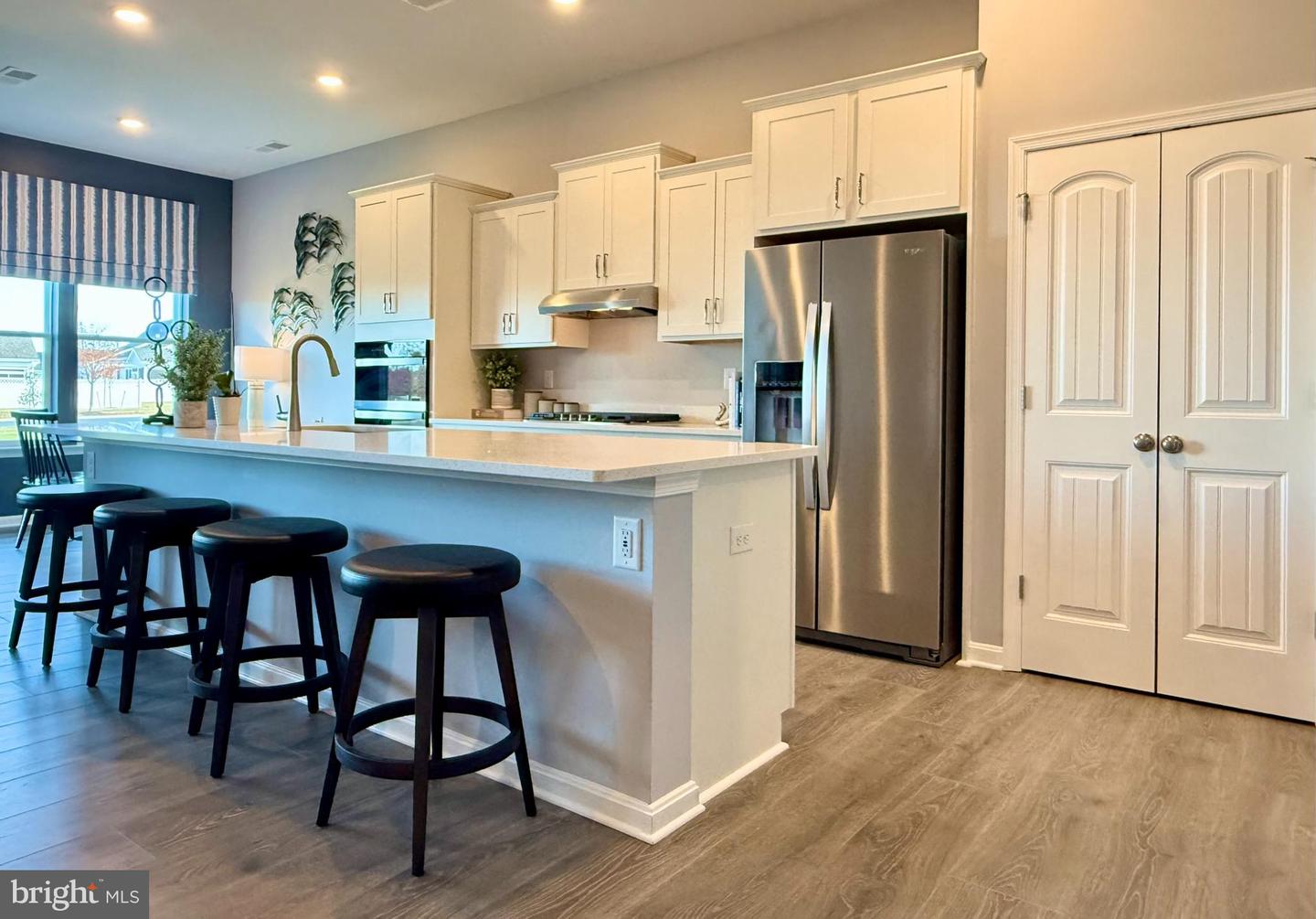 24143 West Cypress Way Property Photo 8