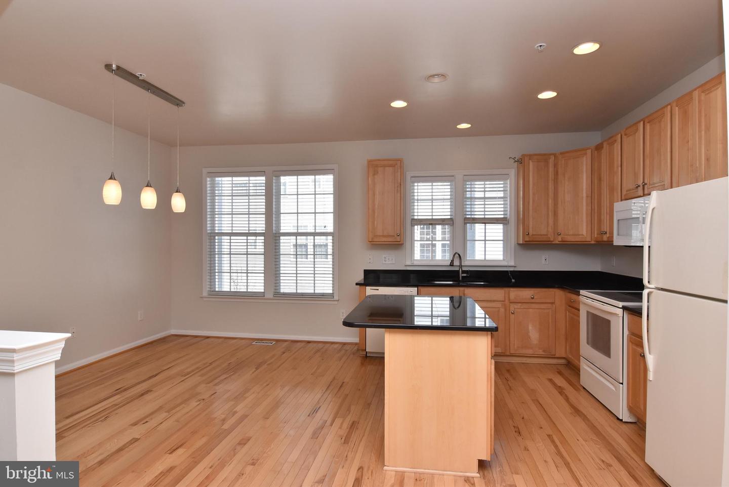 26767 Chatham Ln ##b19-5 Property Photo 5