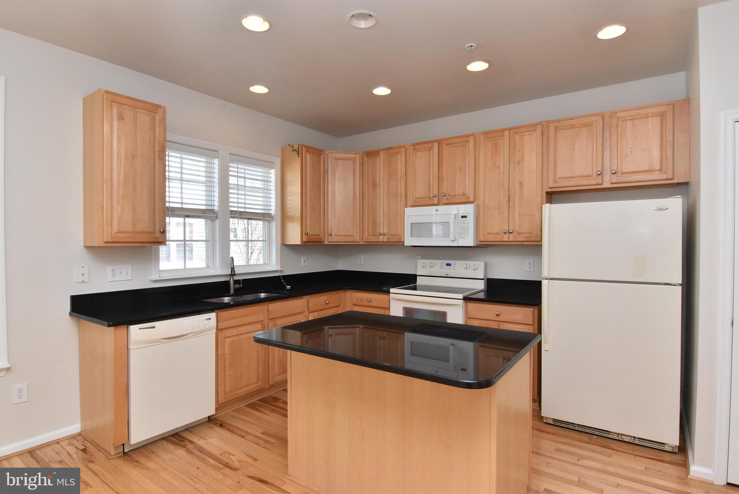 26767 Chatham Ln ##b19-5 Property Photo 6
