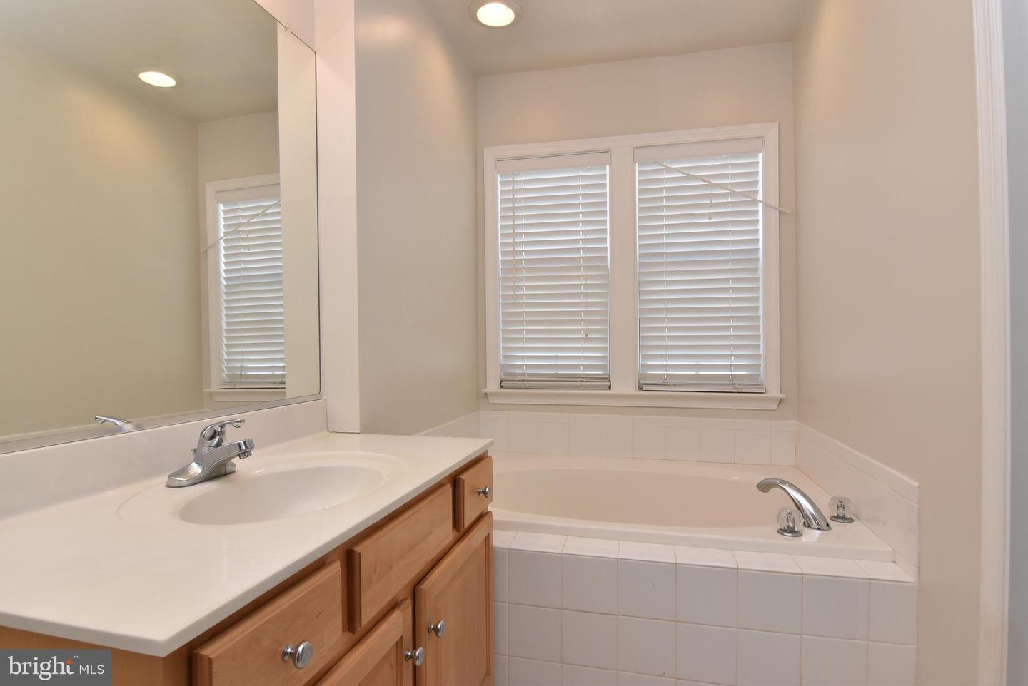 26767 Chatham Ln ##b19-5 Property Photo 14