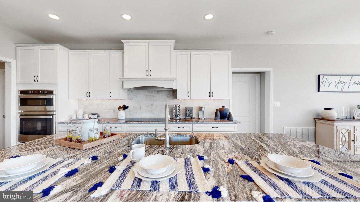 00002 Williams St Property Photo 6