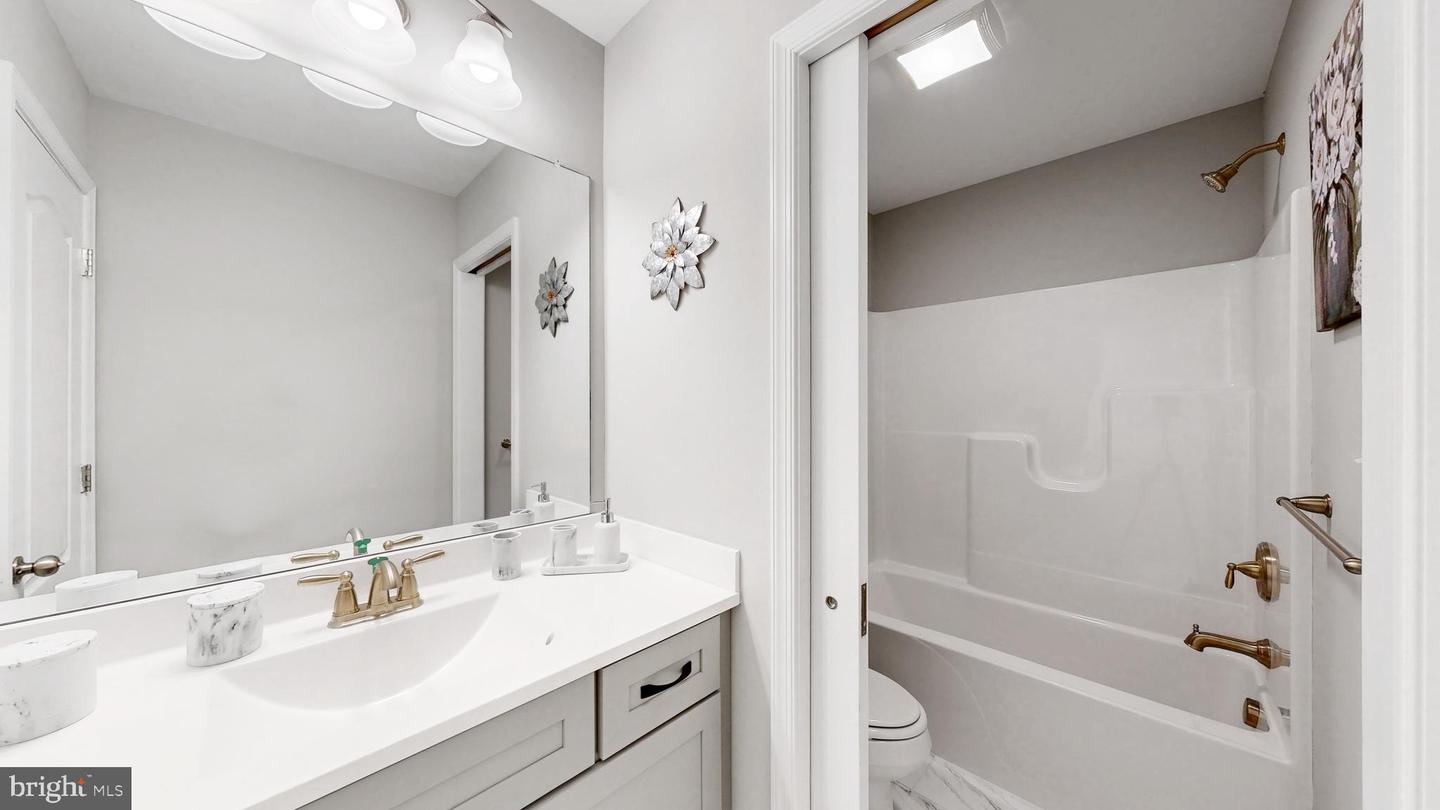 00002 Williams St Property Photo 13