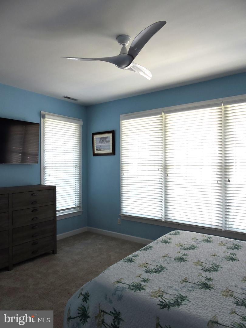 90 Willow Oak Ave Property Photo 32