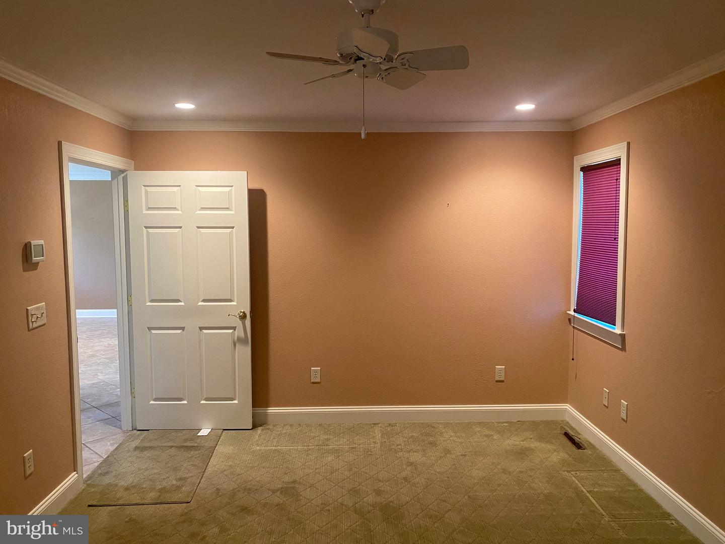 314 E 5th St Property Photo 12