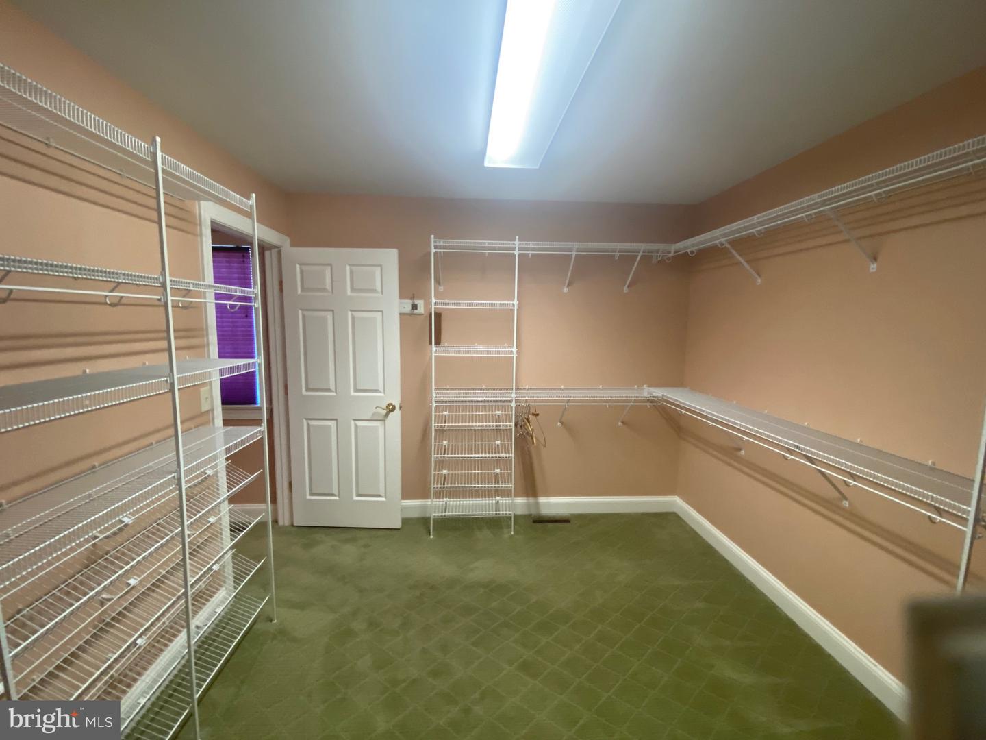 314 E 5th St Property Photo 21