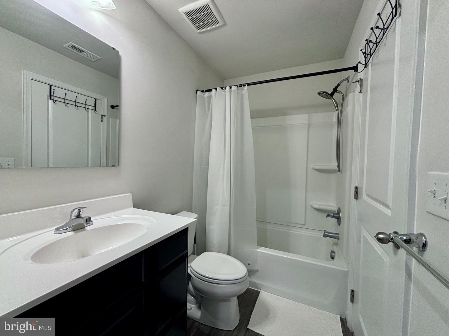 17692 Fieldstone Ave Property Photo 13