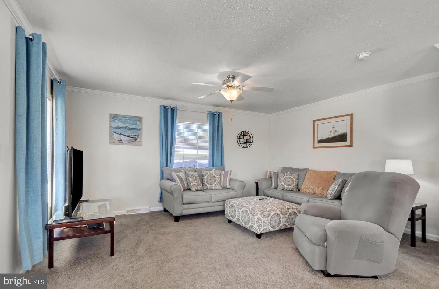 35515 Knoll Way #56383 Property Photo 5