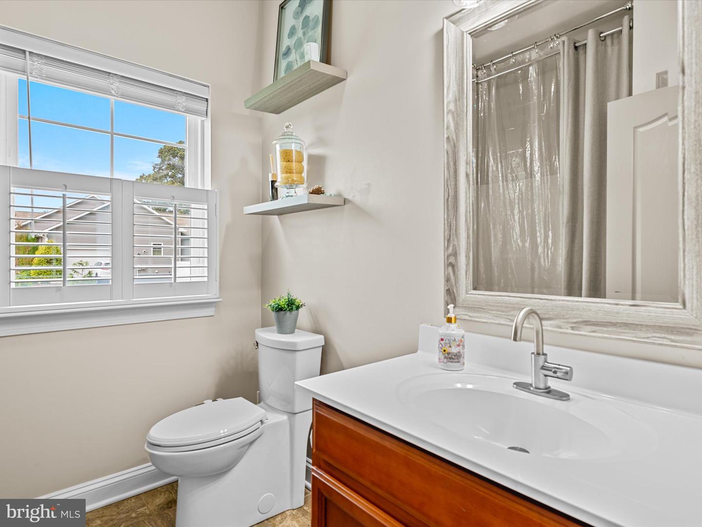 21543 Waterview Rd Property Photo 36