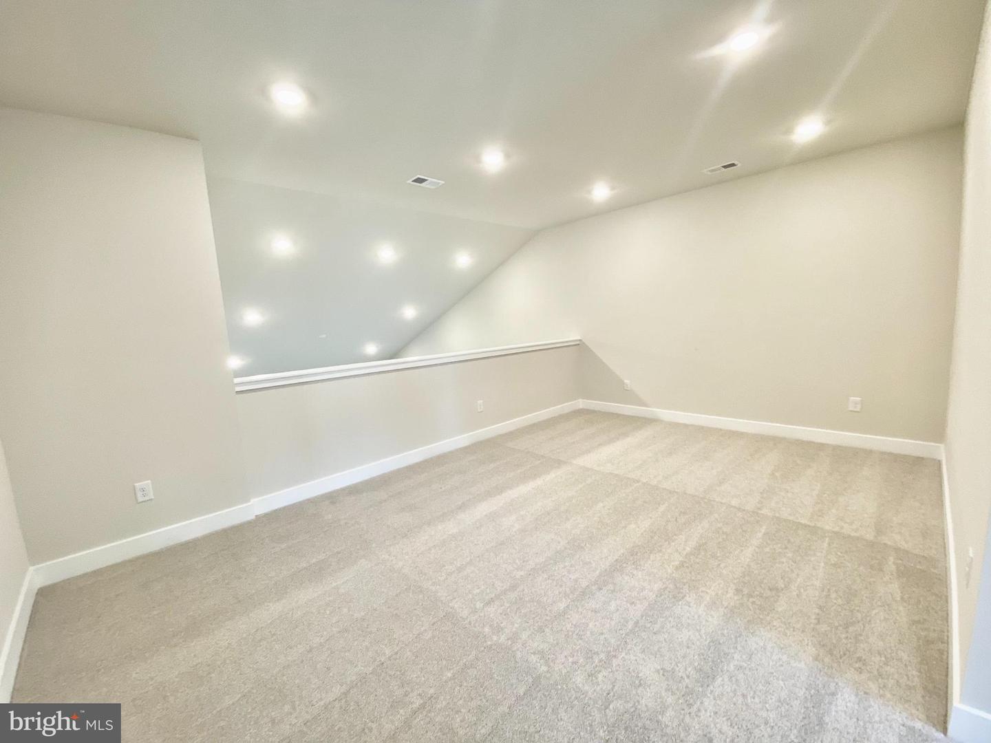 29314 Oxford Dr Property Photo 15