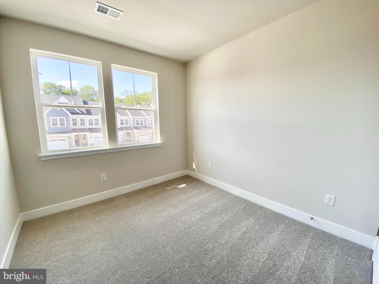 29314 Oxford Dr Property Photo 19