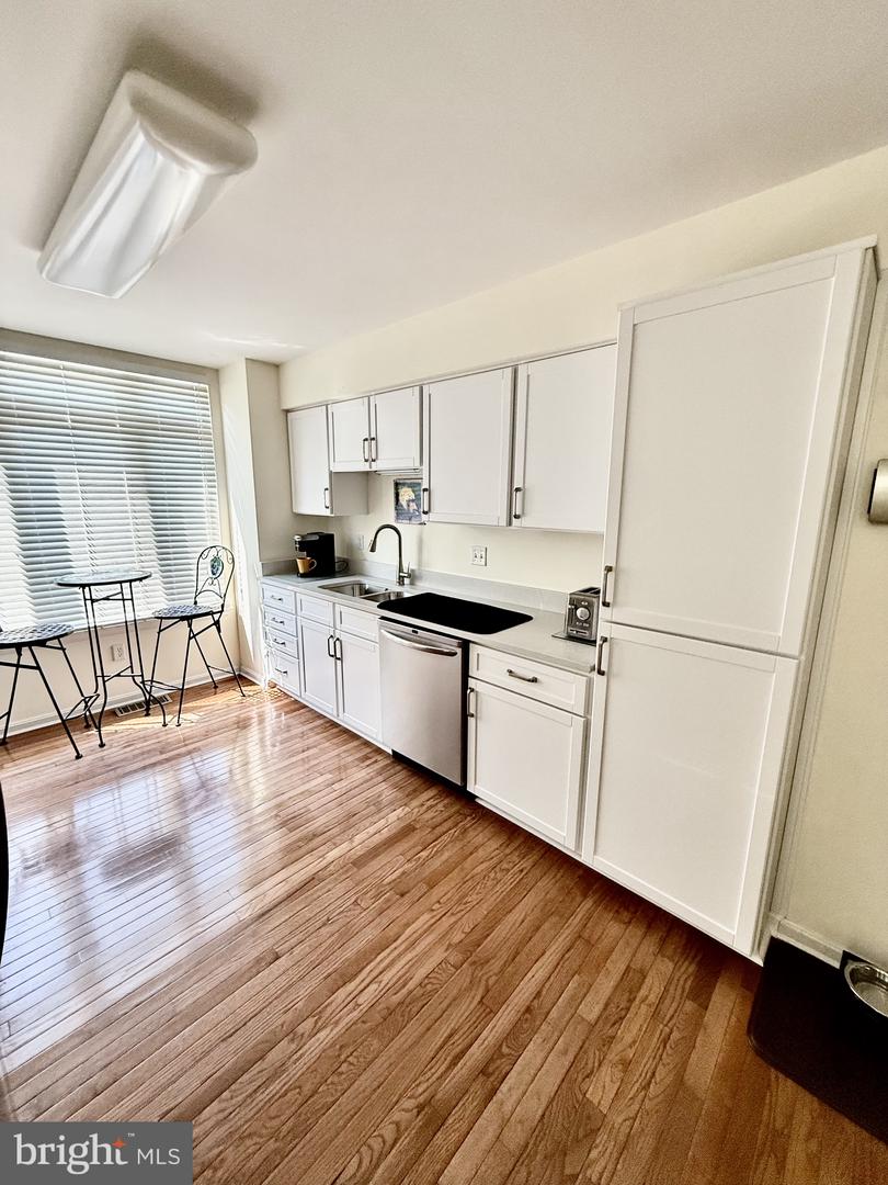 1 6th St #b Property Photo 8