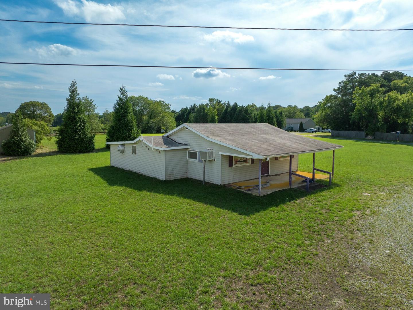 11342 Circle Dr Property Photo 2