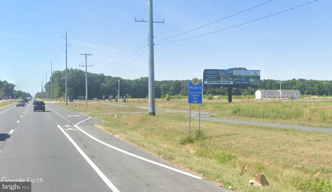 Billboard S Dupont Blvd #11 Property Photo 1